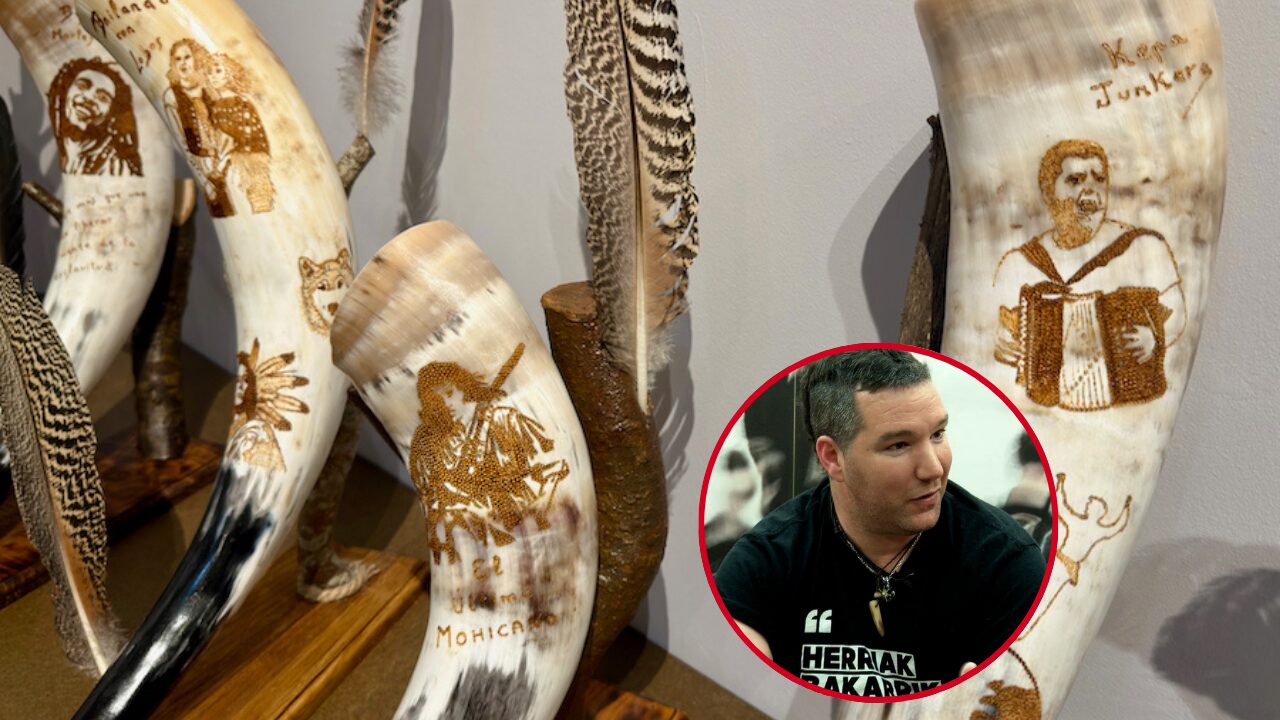 Andoni,  el artesano que convierte cuernos en instrumentos únicos y piezas de museo