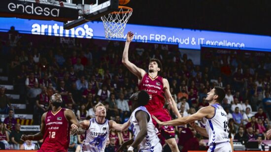 El Surne Bilbao vende cara su piel para caer ante Hiopos Lleida