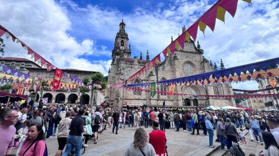 Éxito en Balmaseda: el mercado medieval encara su última jornada tras llenar de ambiente histórico el casco viejo