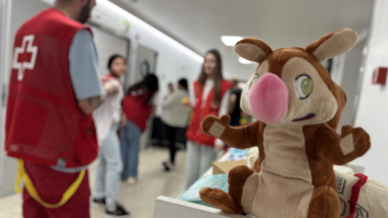 Cruz Roja atiende a más de 400 menores hospitalizados en Euskadi en lo que llevamos de año