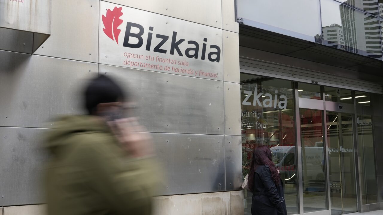 La cita telefónica de la Renta en Bizkaia se dispara: más de 1.700 solicitudes en solo seis días