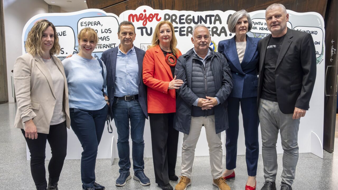 600 enfermeros y enfermeras celebran el Día Mundial de la Profesión