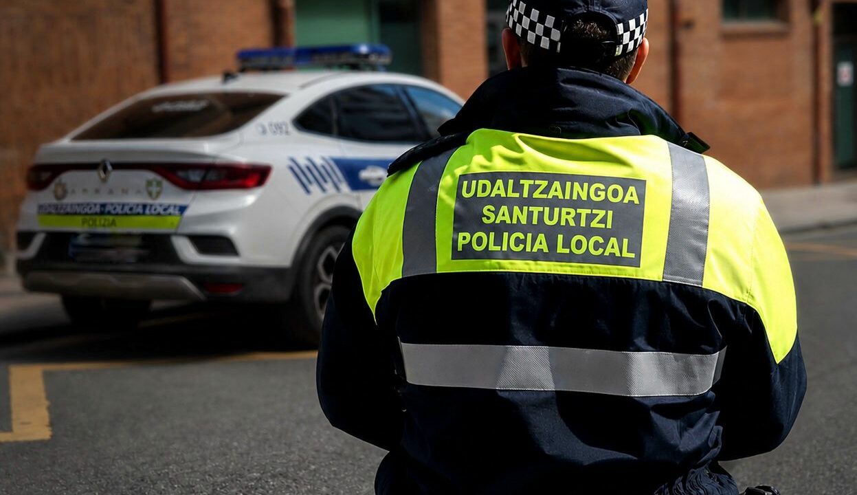 La Policía Local de Santurtzi inicia una huelga a la japonesa: ¿en qué consiste esta protesta?