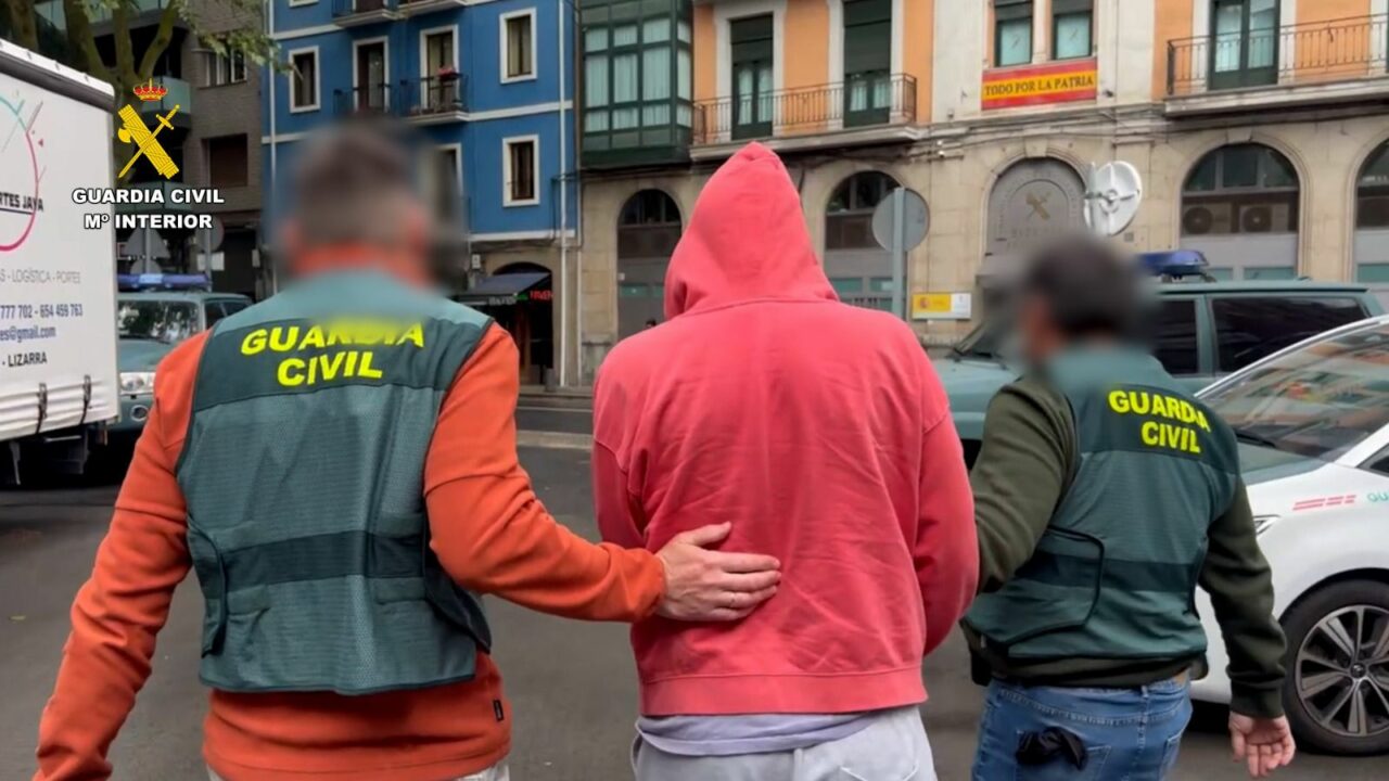 Desarticulada en Euskadi una trama que estafó más de 400.000 euros con falsas inversiones en criptomonedas