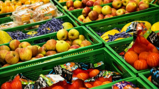 Fruta en el Supermercado: ¿De verdad cuesta tanto ponerse los guantes?