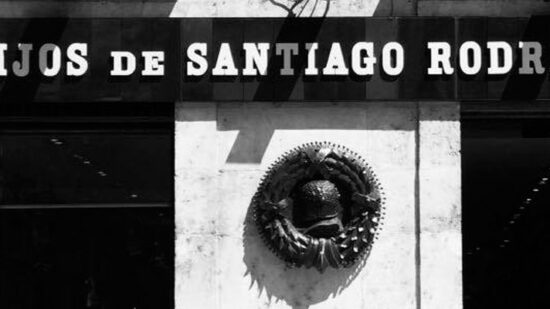 No todo son malas historias: la librería más antigua del país consigue mantenerse abierta