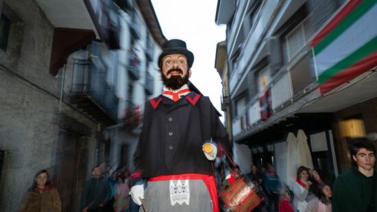 Orduña quiere escuchar a quienes han vivido Otxomaio desde dentro