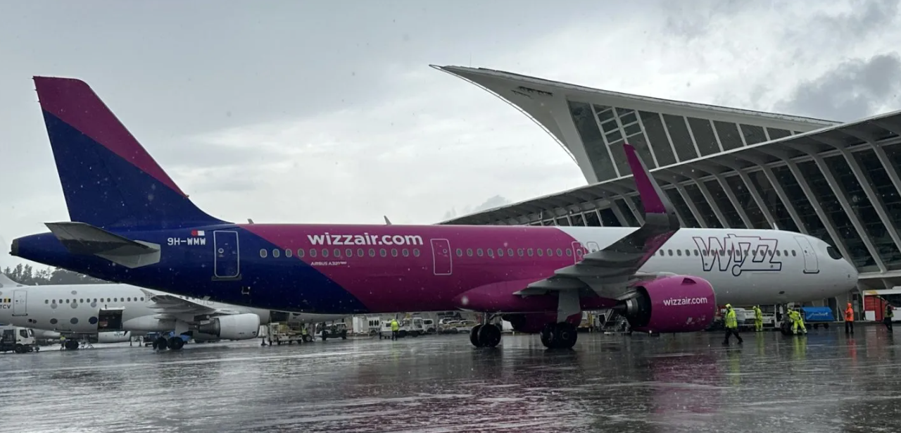 El aeropuerto de Bilbao no toca techo y suma un nuevo destino