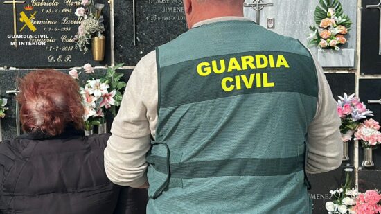 La Guardia Civil investiga a dos personas por robar en cementerios de Euskadi y otras comunidades