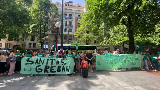 Las trabajadoras de residencias y viviendas comunitarias reclaman mejores condiciones