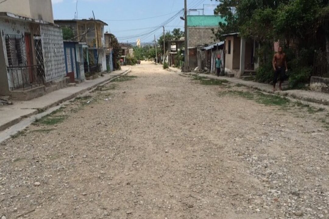Tania, afectada por las cancelaciones de los vuelos a Cuba: «No sé cuándo podré volver a ver a mi gente»