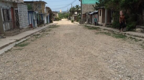 Tania, afectada por las cancelaciones de los vuelos a Cuba: «No sé cuándo podré volver a ver a mi gente»