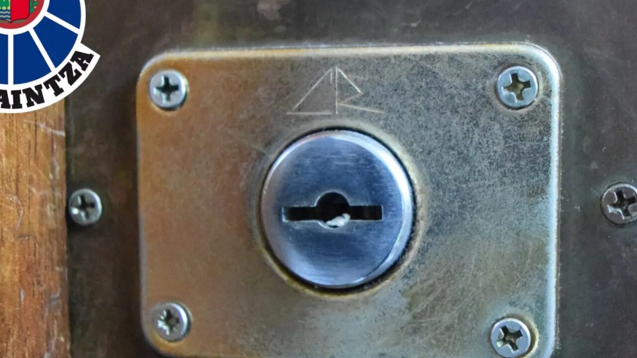 La Ertzaintza alerta del método que usan los ladrones para detectar viviendas vacías en Bizkaia
