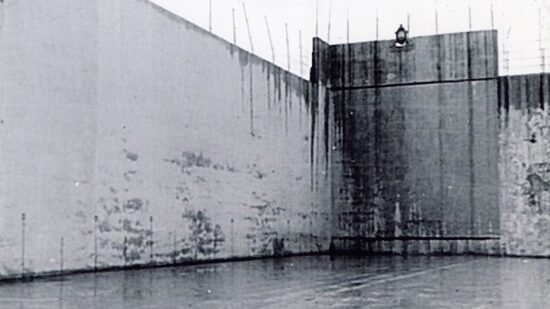 El frontón gigante que desapareció bajo una mina en Bizkaia revive en un documental