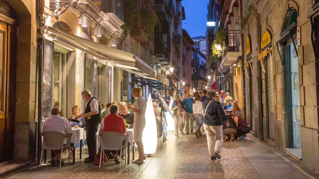 Bilbao abre el plazo para solicitar la instalación de terrazas en verano y Aste Nagusia