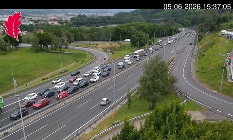 Varios accidentes complican la tarde del viernes en Bizkaia