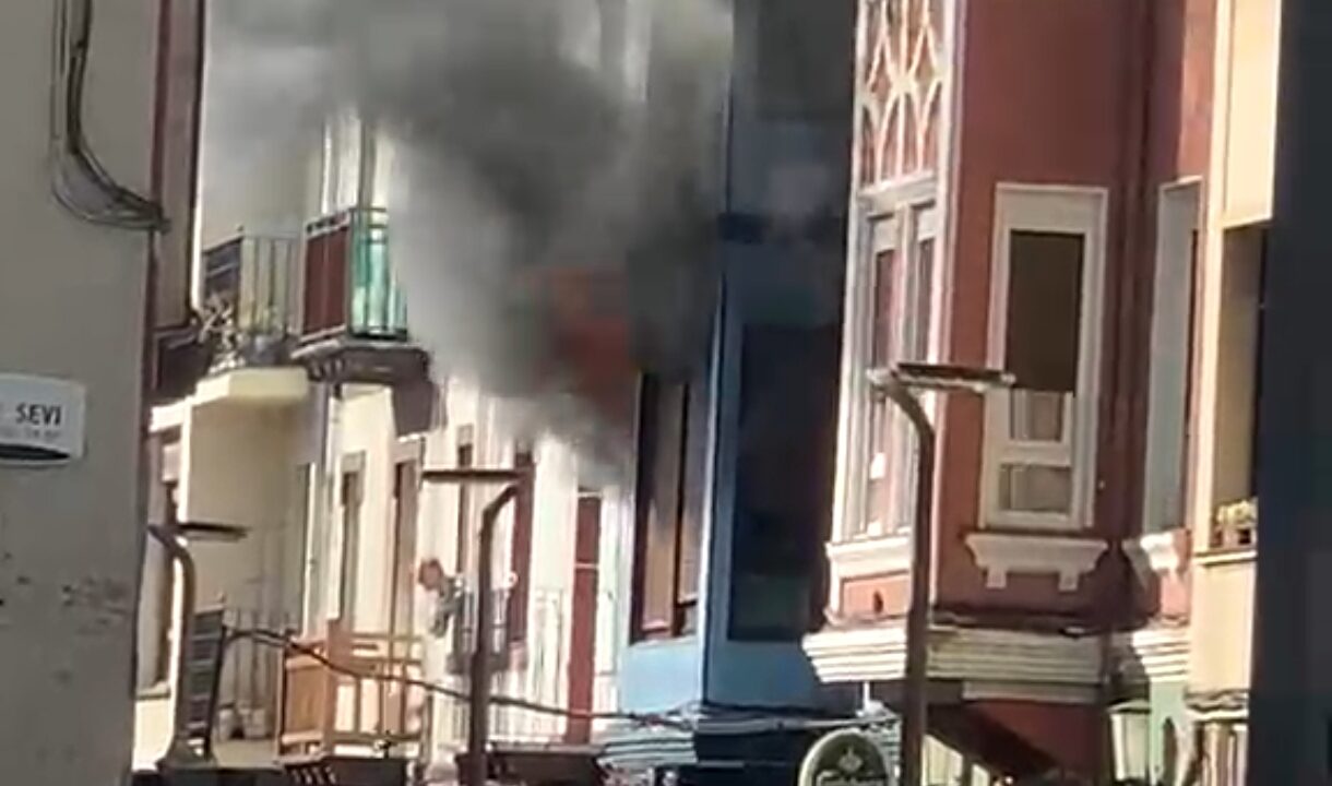 Incendio en una vivienda de Romo: cinco personas atendidas