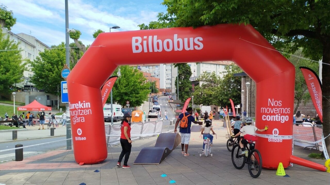 Los Domingos de la Bicicleta llegan este domingo a Errekalde con actividades para toda la familia