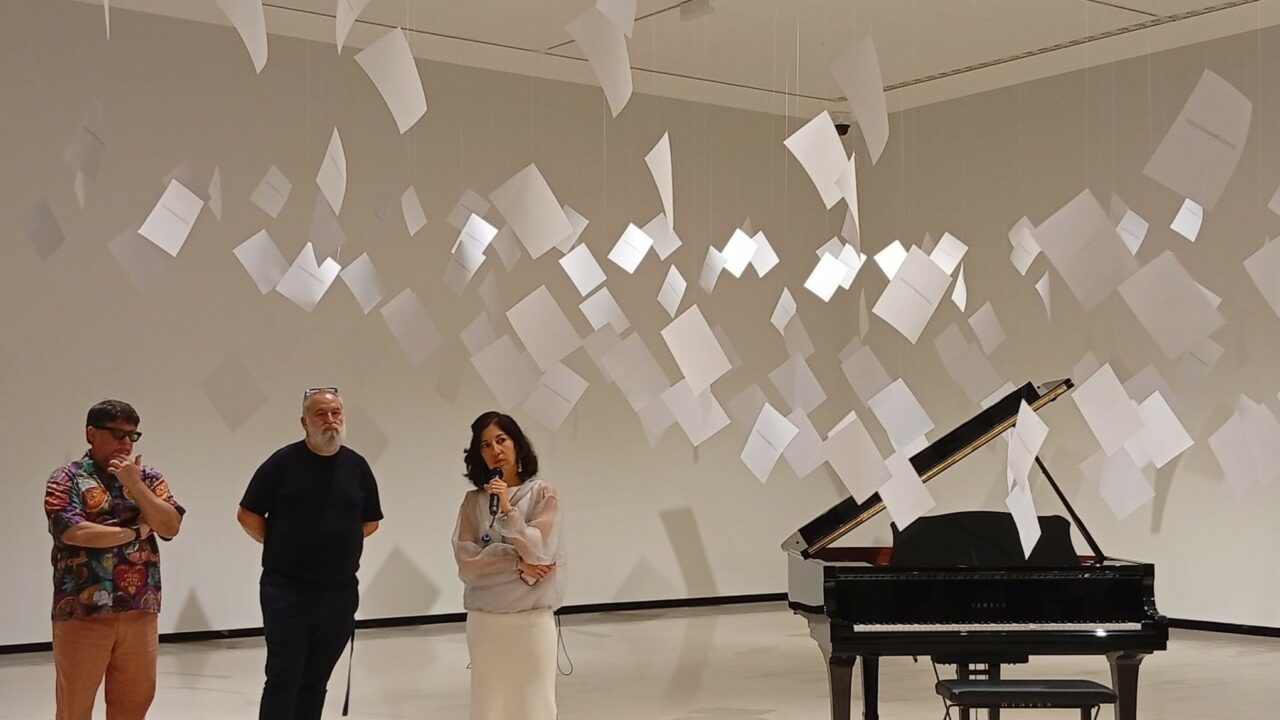‘Un árbol cae en el bosque’ la nueva exposición de arte contemporáneo que llega a Bilbao
