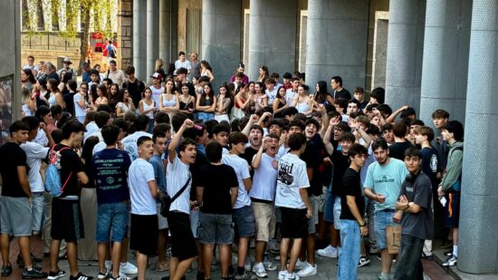 El WhatsApp de afectados por los ceros de euskera del Tribunal 11 sigue echando humo: «Apenas han subido las notas»