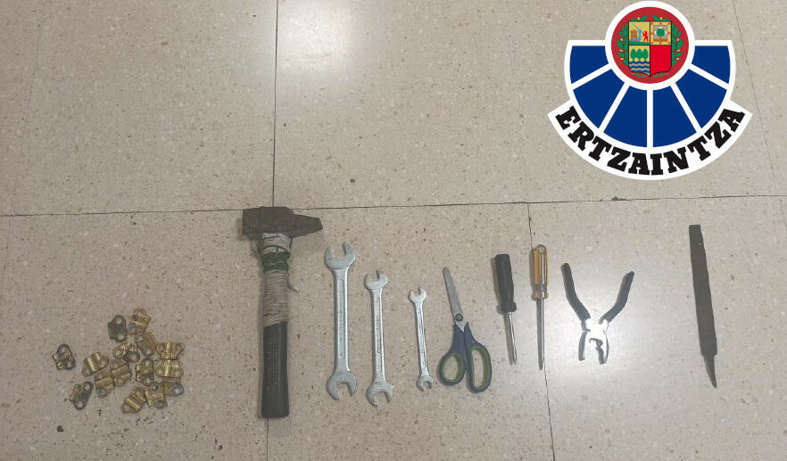 Detenidos dos hombres en Mallabia tras ser sorprendidos robando cableado del alumbrado público