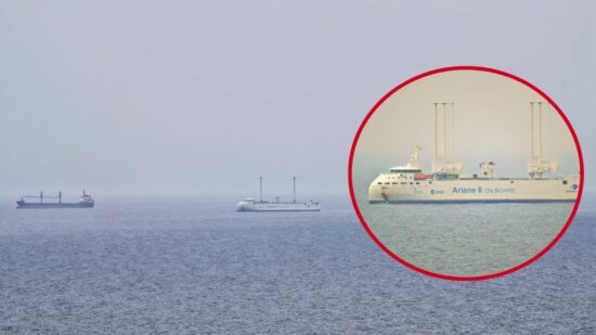 El gigante que transporta cohetes espaciales sorprende en Bizkaia