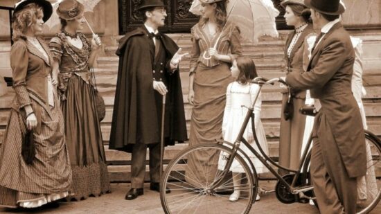 Bilbao viaja al año 1900 con un desfile que revive la Belle Époque en pleno centro de la ciudad