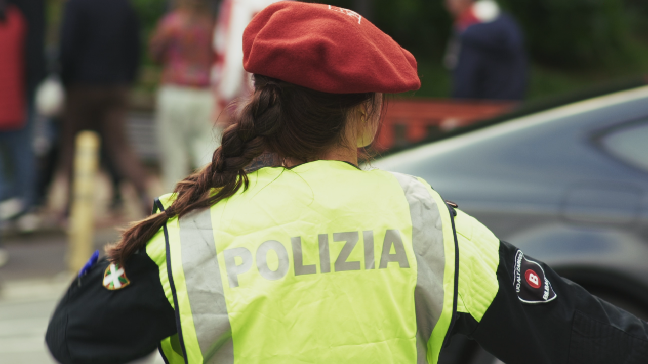 La Policía Municipal de Bilbao intensifica este fin de semana los controles a motos y ciclomotores
