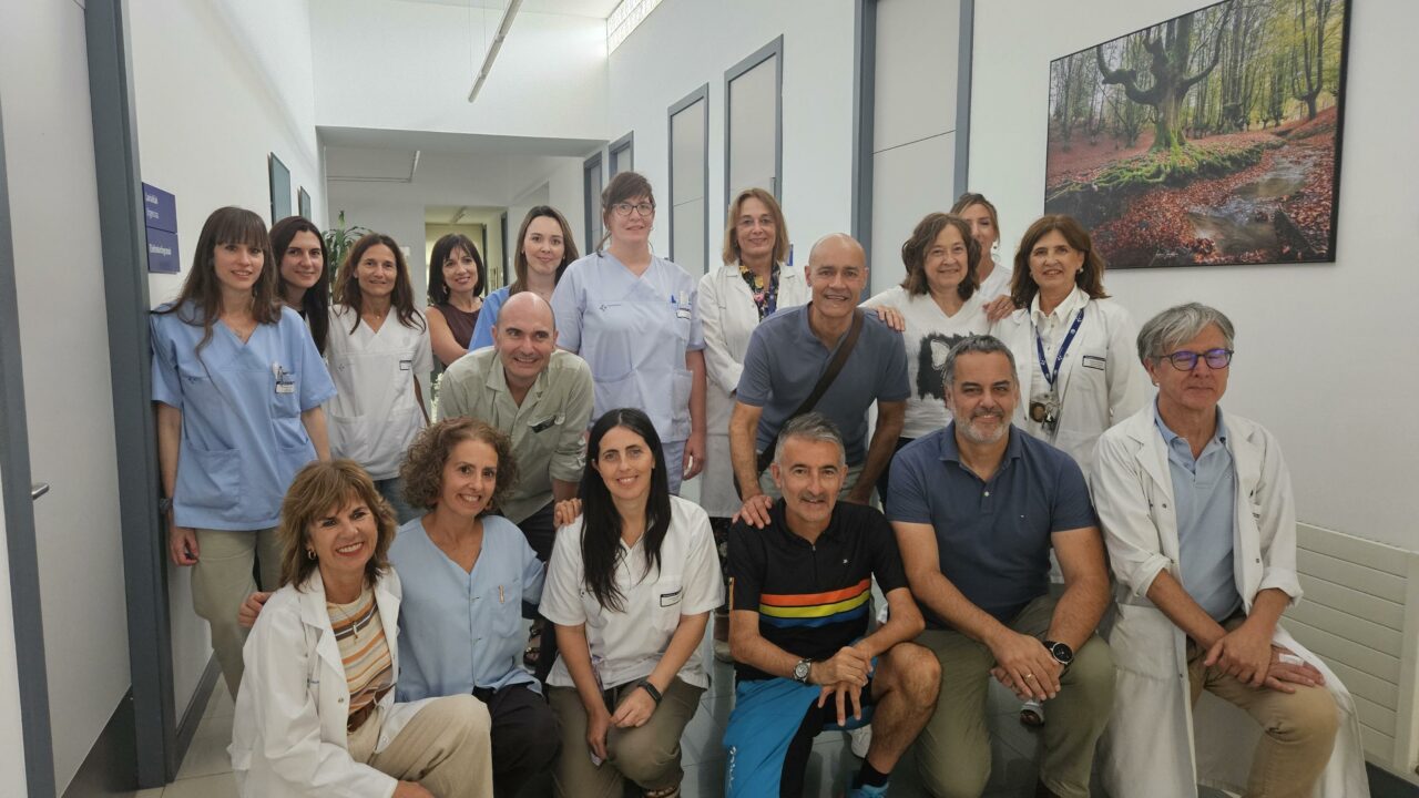 Etxebarri incorpora una nueva obra solidaria al centro de salud en homenaje a los sanitarios