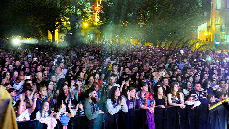 Sestao cierra unas fiestas de San Pedro históricas con miles de asistentes y un ambiente ejemplar