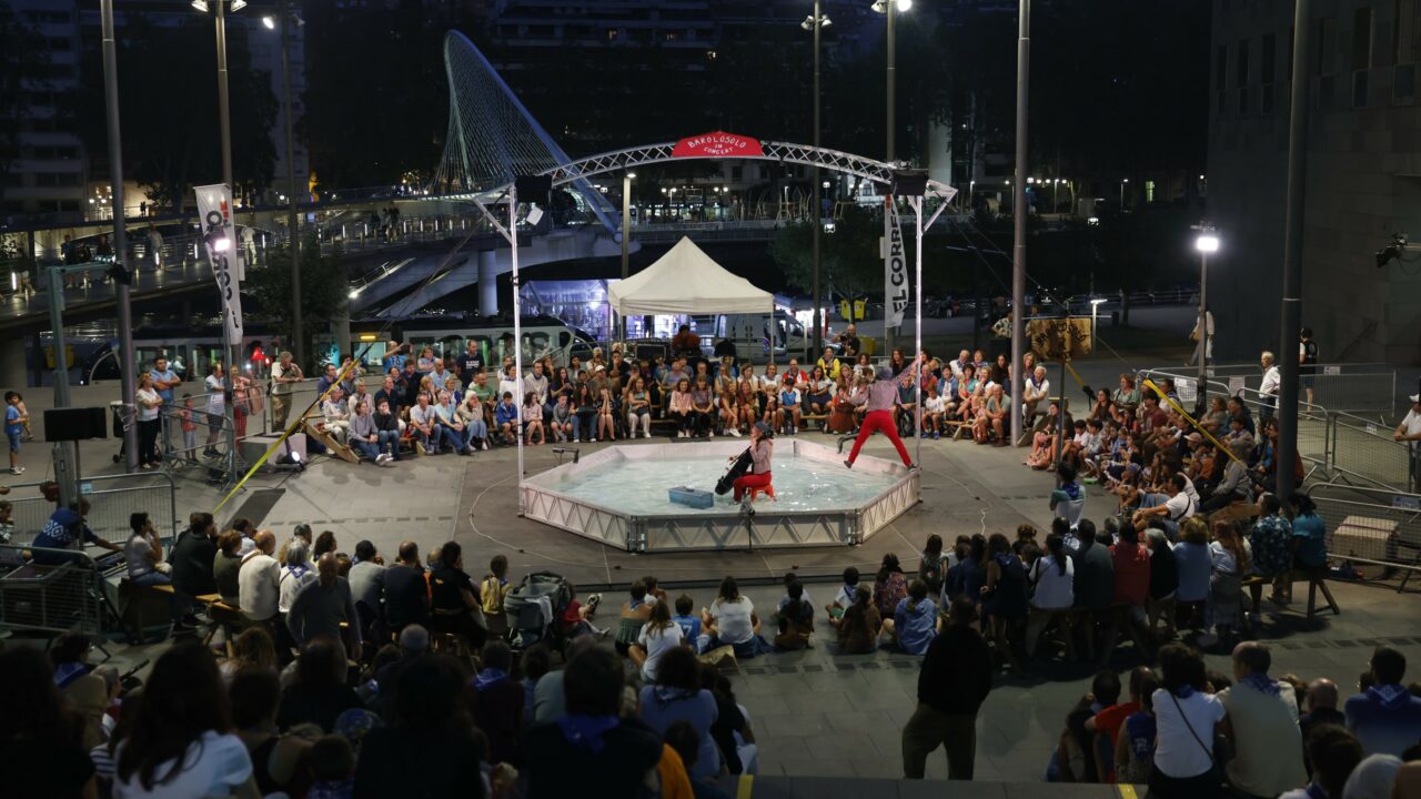 Quince compañías de teatro y arte de calle actuarán en Aste Nagusia