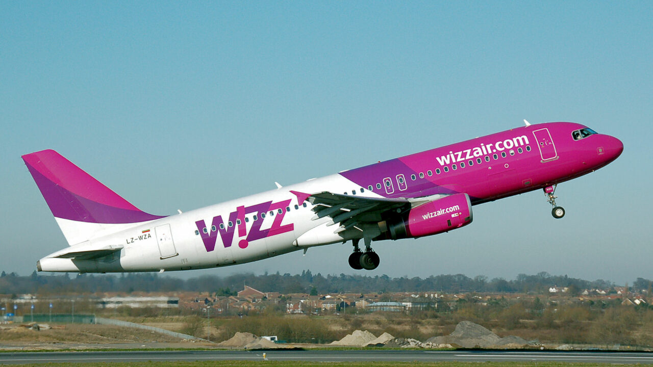Bilbao tendrá más vuelos que nunca: Wizz Air mueve ficha y anuncia cuatro nuevos destinos
