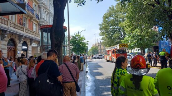 Un incendio en un parking privado del centro de Bilbao obliga a cortar la Gran Vía