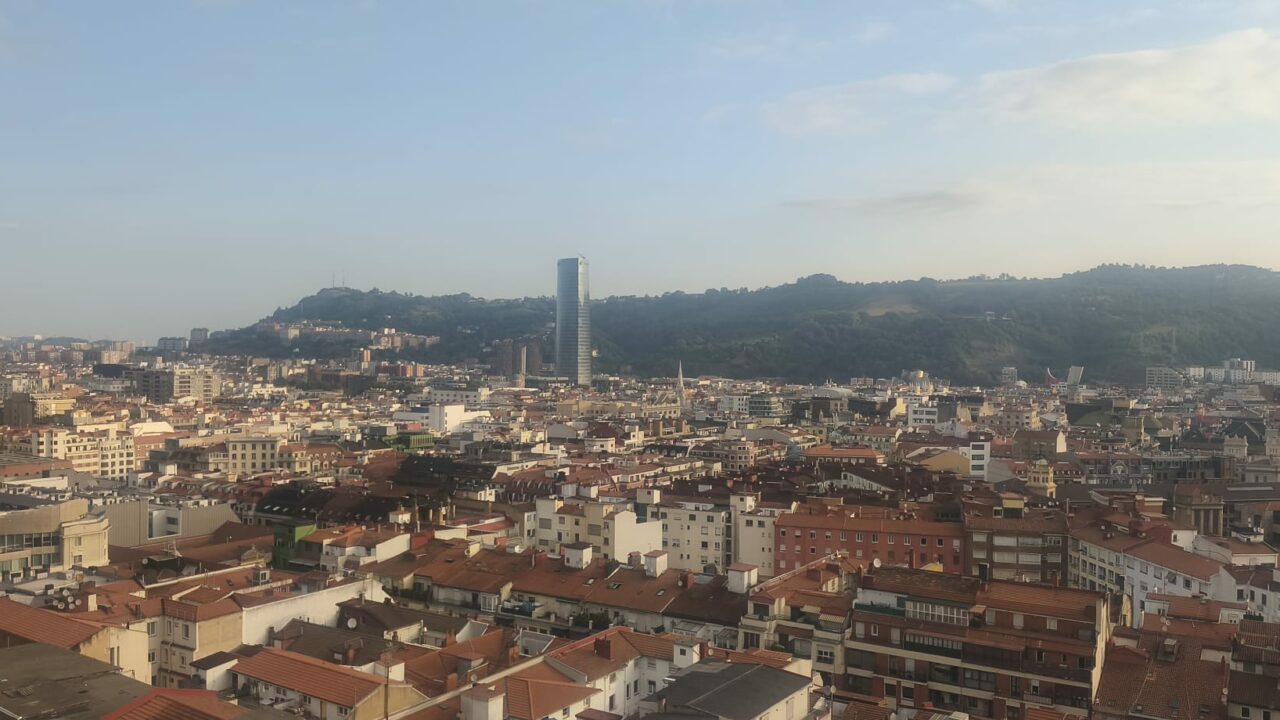 El tiempo en Euskadi: bajan las temperaturas este lunes, pero el calor volverá el martes