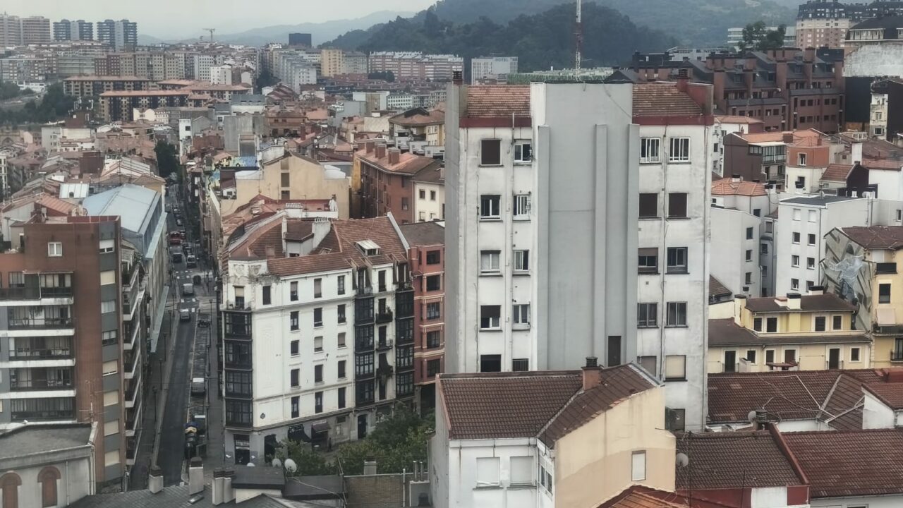 Bilbao: detenido por golpear a un hombre con una botella en San Francisco