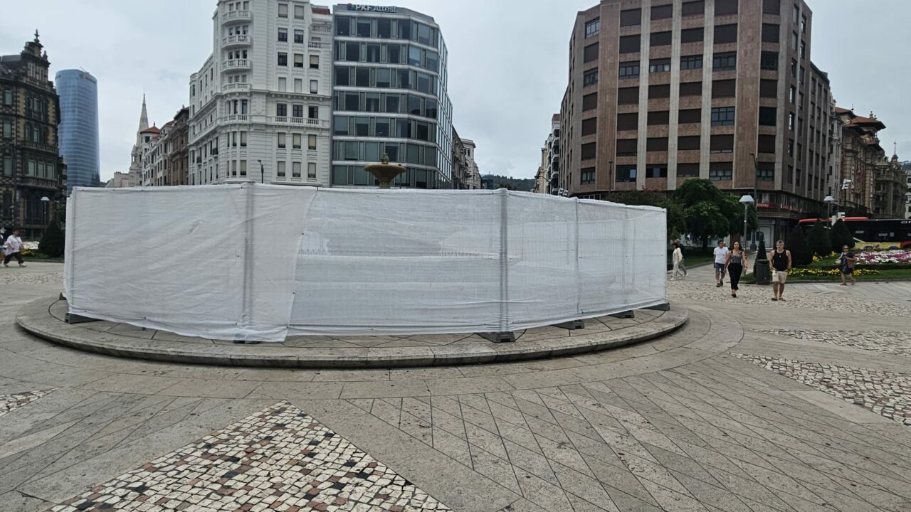 Bilbao blinda la fuente de la plaza Elíptica para evitar celebraciones durante la final del Mundial