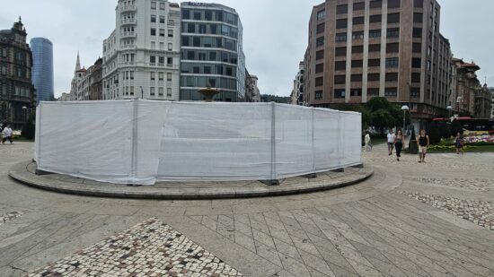 Bilbao blinda la fuente de la plaza Elíptica para evitar celebraciones durante la final del Mundial