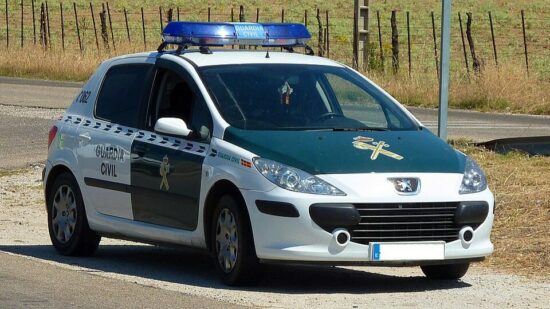 Muere una mujer en un choque frontal entre un turismo y un autobús en Las Merindades