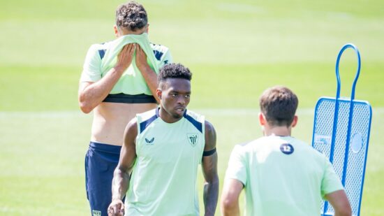 Mikel Vesga vuelve a entrenar con el grupo: su salida del Athletic, en punto muerto