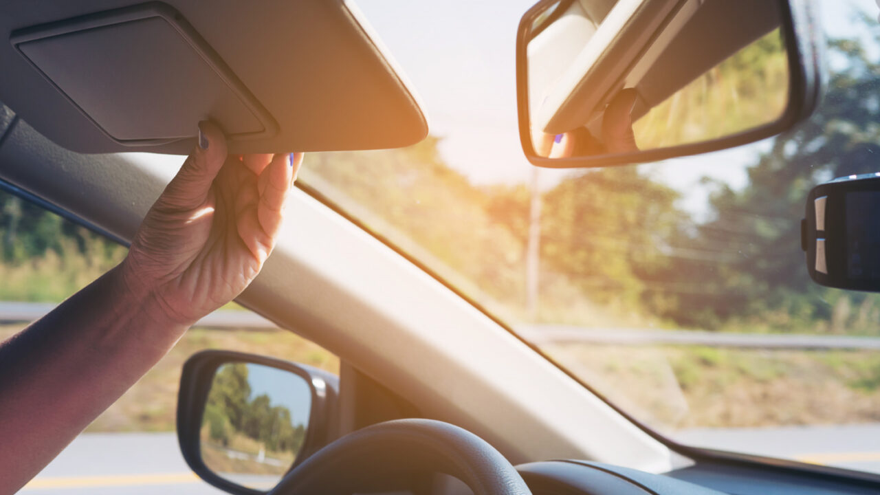 Cuidado con las gafas de sol al volante: una mala visión puede ser determinante
