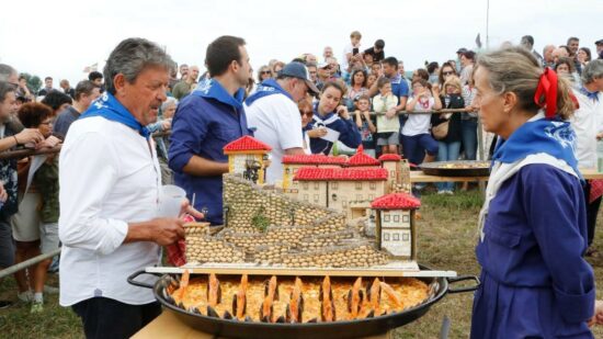 Getxo activa su dispositivo anual de limpieza tras la celebración del Concurso de Paellas