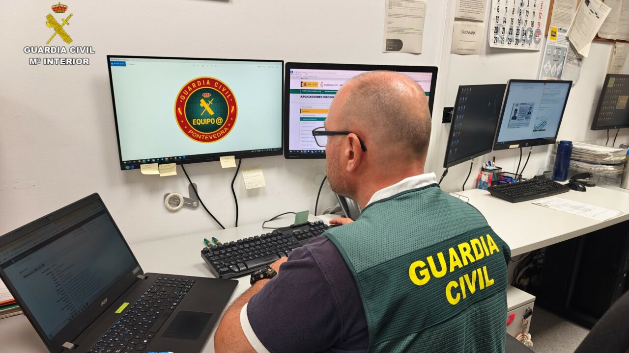 Investigan en Bilbao a un hombre por una ciberestafa de 12.500 euros mediante el método del «smishing»