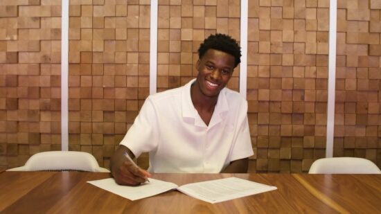 El Athletic ata al joven portero Darlington Osuchukwu hasta 2029