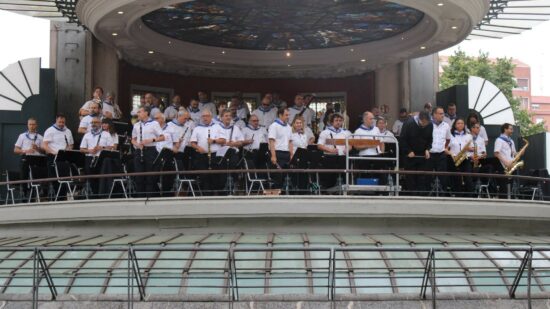 La Banda Municipal de Bilbao llena Aste Nagusia de grandes voces, clásicos y nuevos sonidos