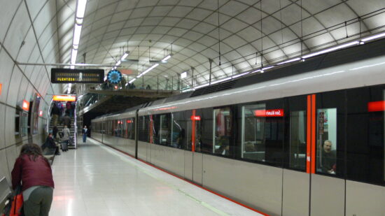 Incendio en el Metro de San Mamés: restablecido el servicio tras un fuego sin heridos