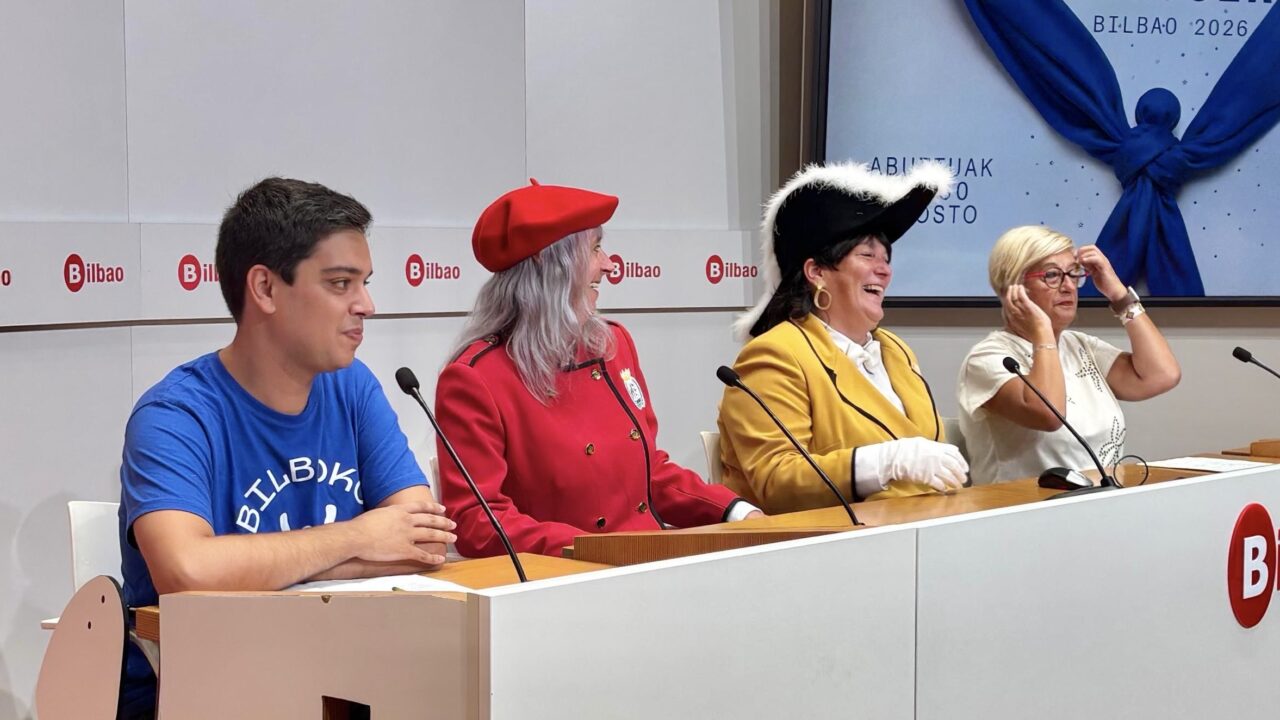 Onintza Enbeita y Ainhoa Urrejola, pregonera y txupinera de Aste Nagusia 2026 en Bilbao