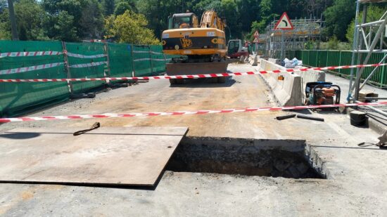 El puente de Santa Ana en Bolueta afronta nuevos cortes hasta diciembre por las obras de la Bicipista del Nervión