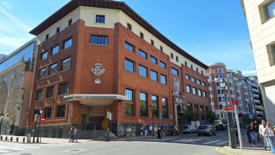 Comisiones Obreras Bizkaia denuncia que municipios del territorio carecen de servicio postal diario