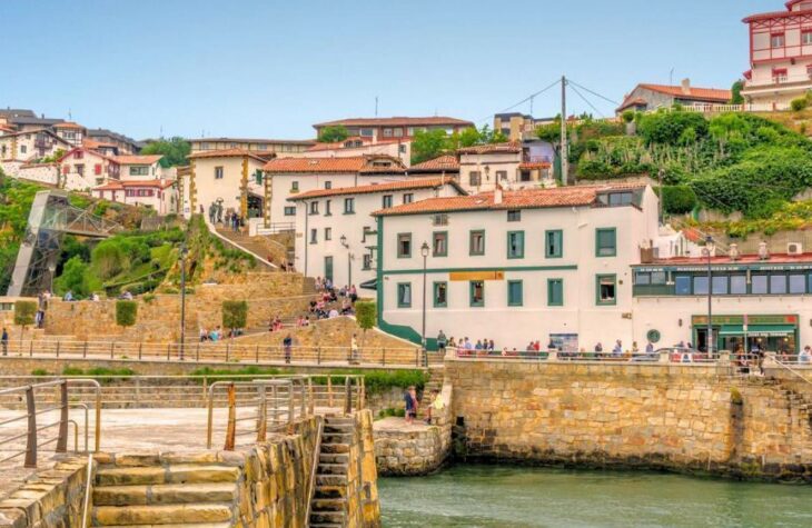 “¿Barrio de millonarios?”: las redes se rebelan contra la confusión de la revista Viajar con el Puerto Viejo de Getxo