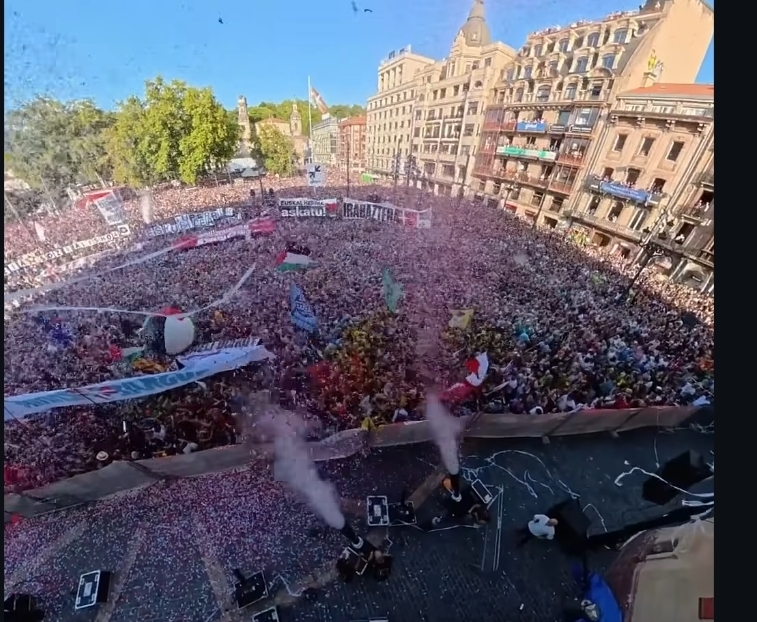 Las espectaculares imágenes del Txupin que arrasan en redes